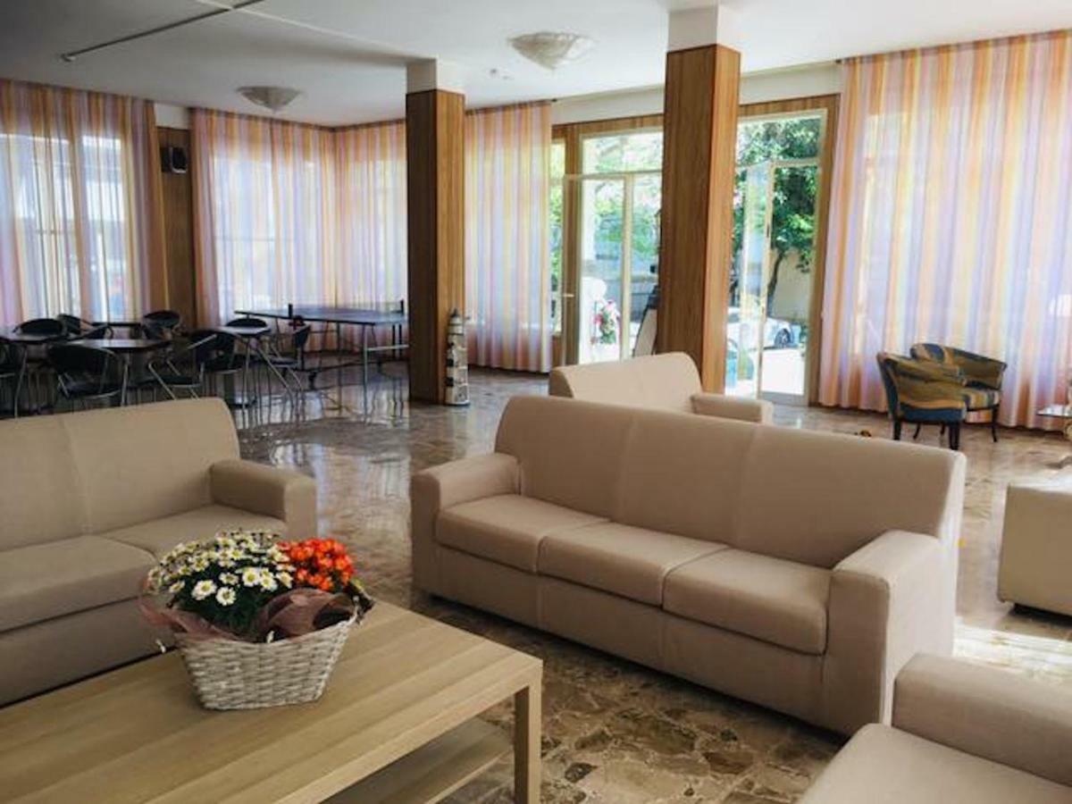 Hotel Rio 切塞纳蒂科 外观 照片