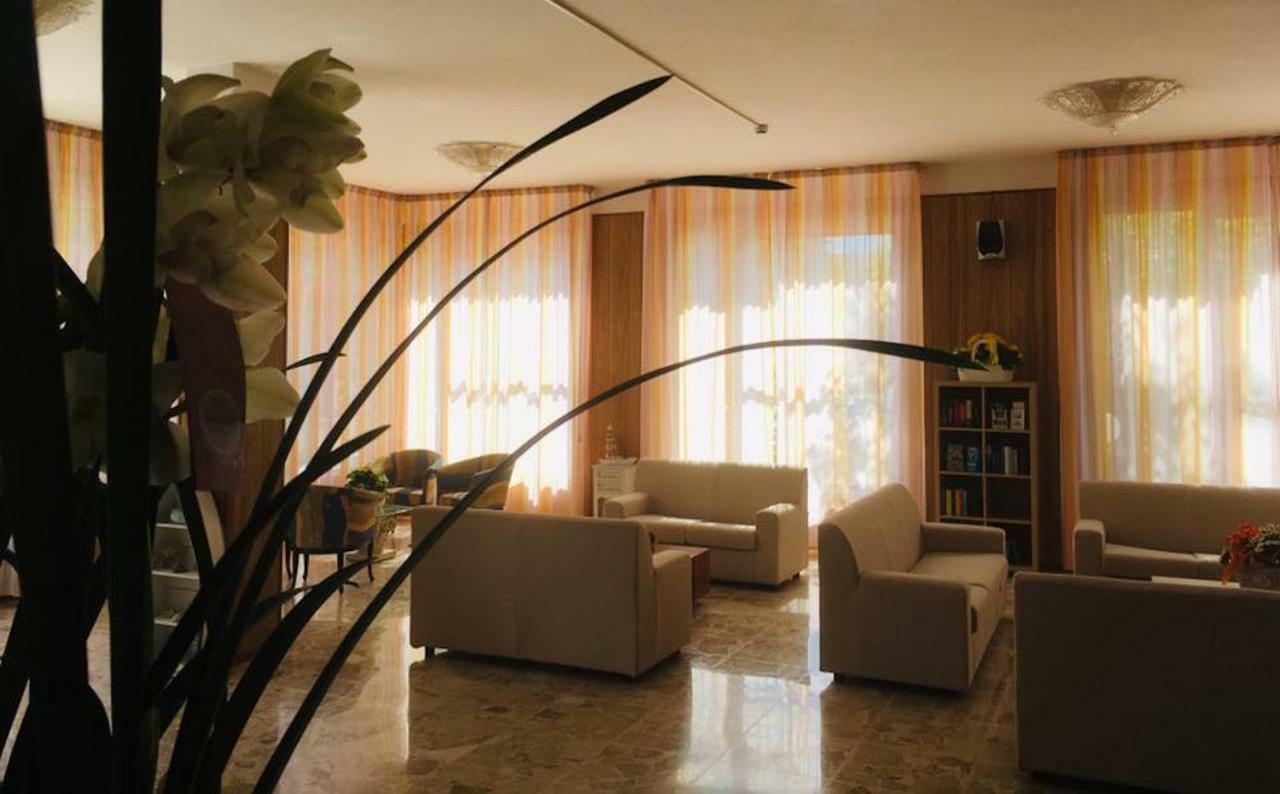Hotel Rio 切塞纳蒂科 外观 照片